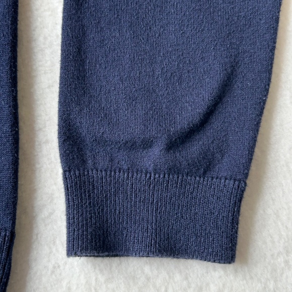 H&M Women's Basic Long Sleeve Button Up Cardigan Sweater Size Small Navy Blue - Picture 5 of 13